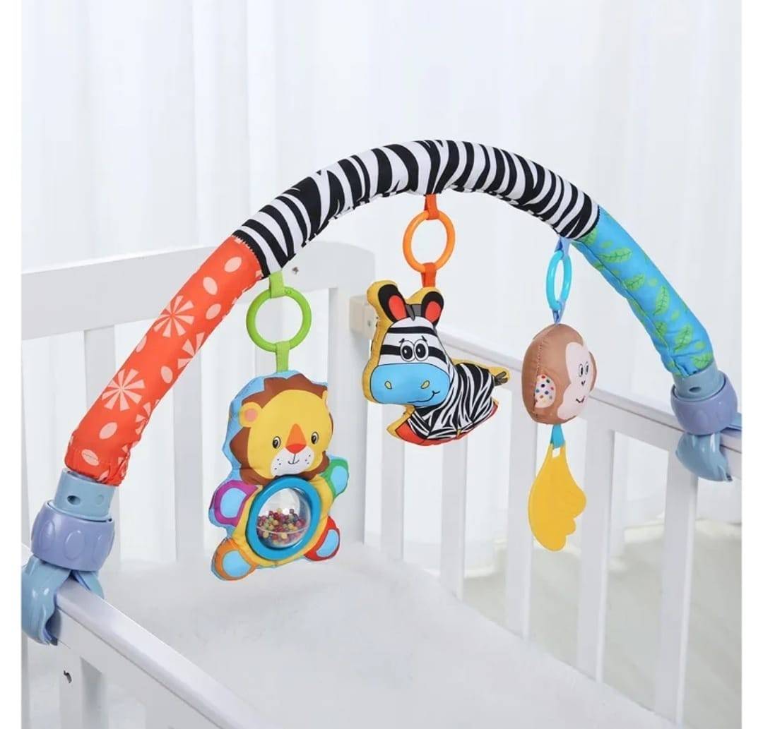 Arcada patut bebelusi cu jucarii zornaitoare, multicolor