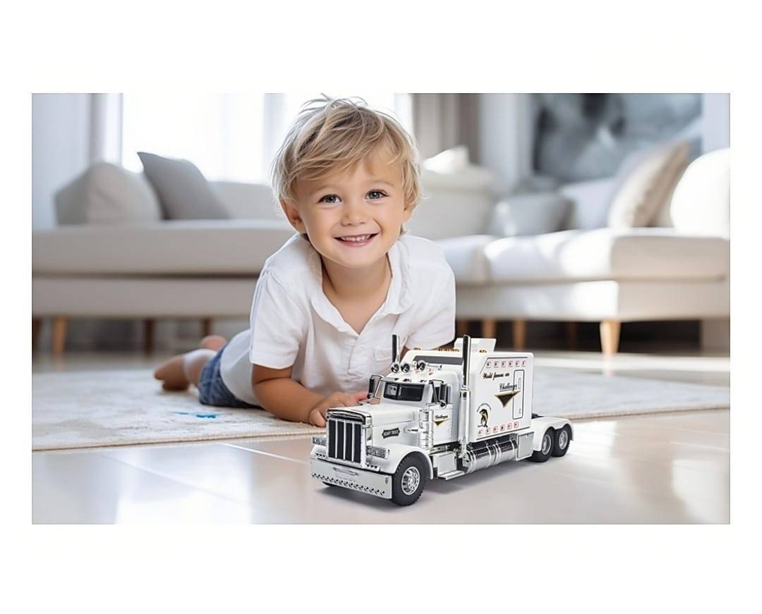 Camion metal mecanic, model Peterbilt Heavy Truck 389, faruri luminoase, sunete, usi mobile, capota mobila, scara 1:24, alb, 