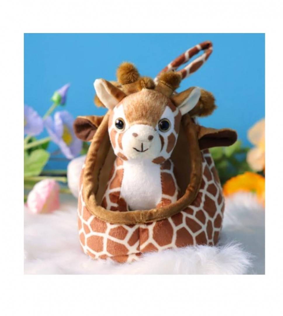 Girafa de plus, cu cosulet, maro deschis, 18 cm