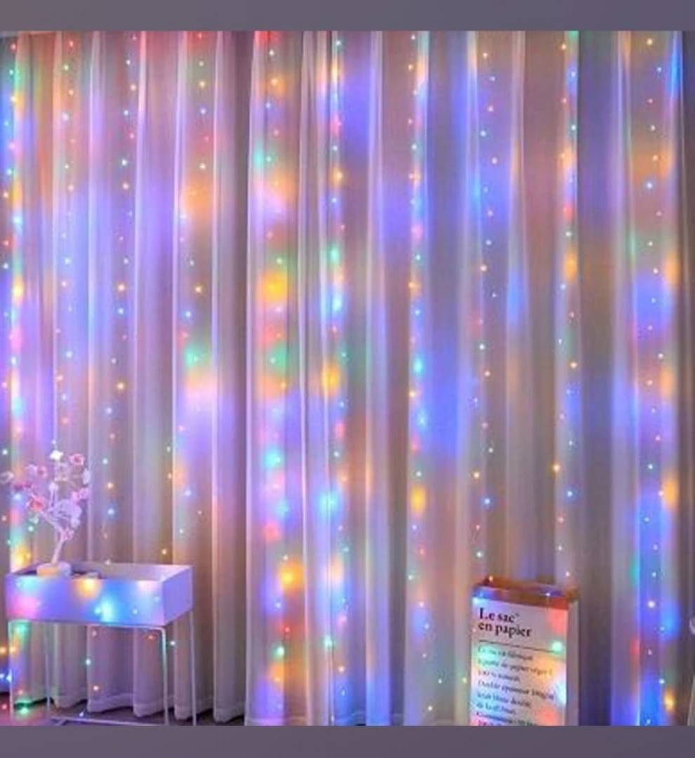 Instalatie luminoasa, Craciun, tip perdea, 3 metri x 3 metri, 300 leduri, 8 jocuri de lumini, multicolor