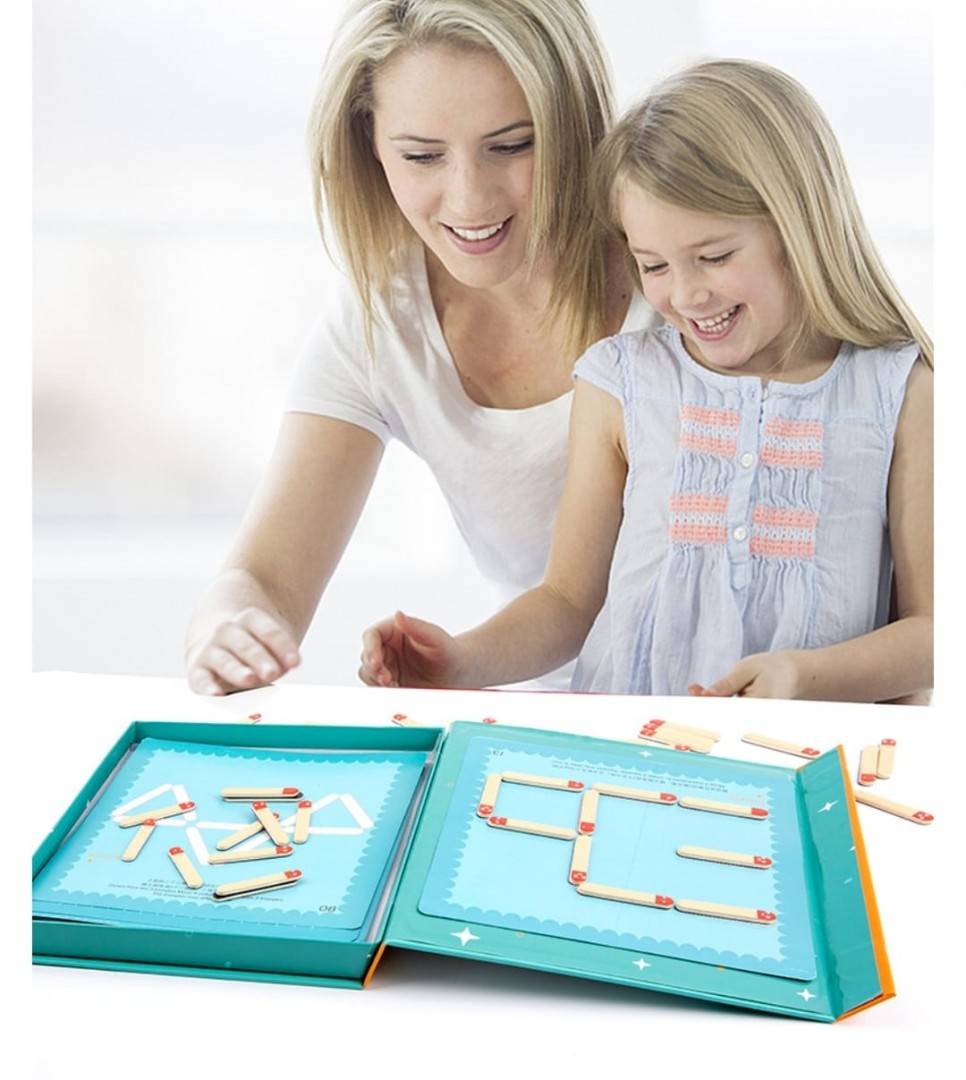 Joc magnetic Matchsticks Puzzle, cu betisoare din lemn, multicolor, 26 cm