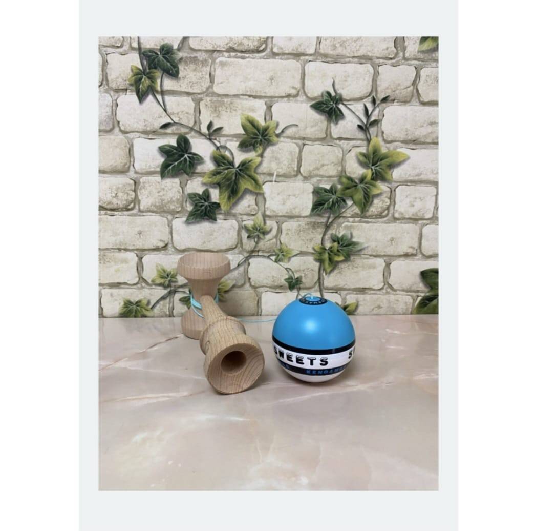 Kendama tip Premium Sweets, design elegant, aderenta sporita, lemn durabil, 18 cm