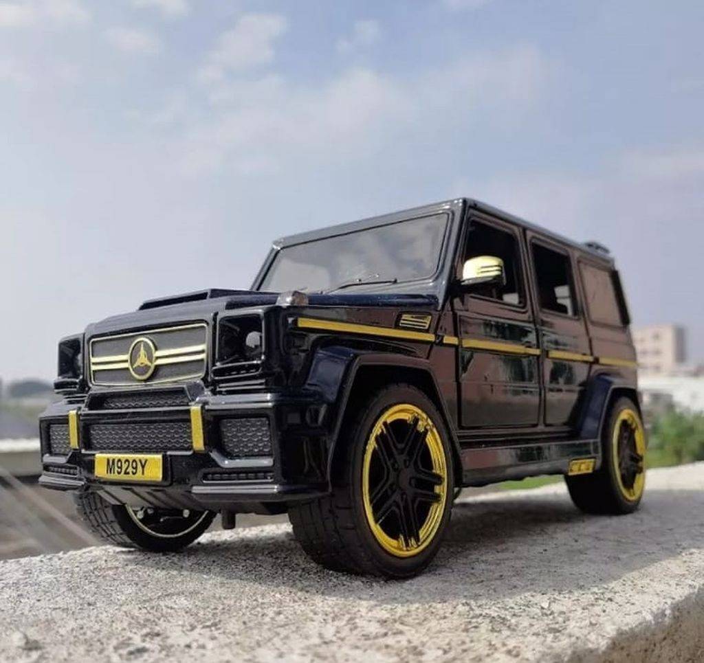 Masina jucarie tip Mercedes G-Klass, negru, 22 cm