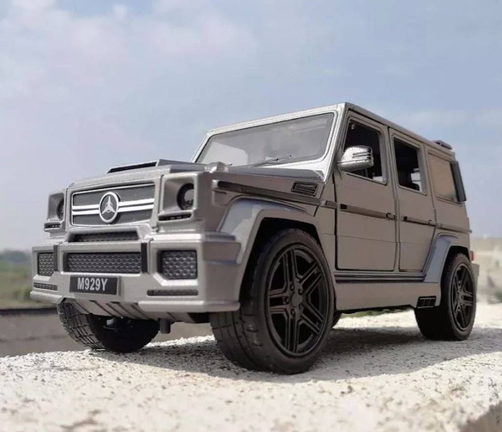 Masina jucarie tip Mercedes G-Klass, gri, 22 cm