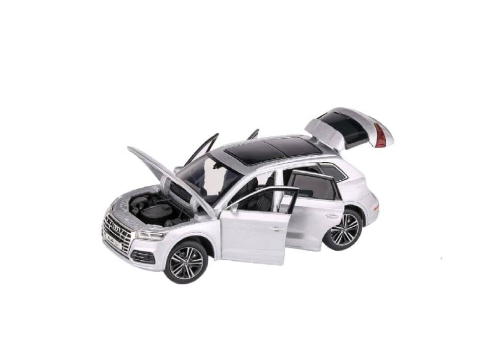 Masinuta metal mecanica, Audi Q5, scara 1:32, sunete, usi mobile, capota mobila, portbagaj mobil, gri, 15 cm
