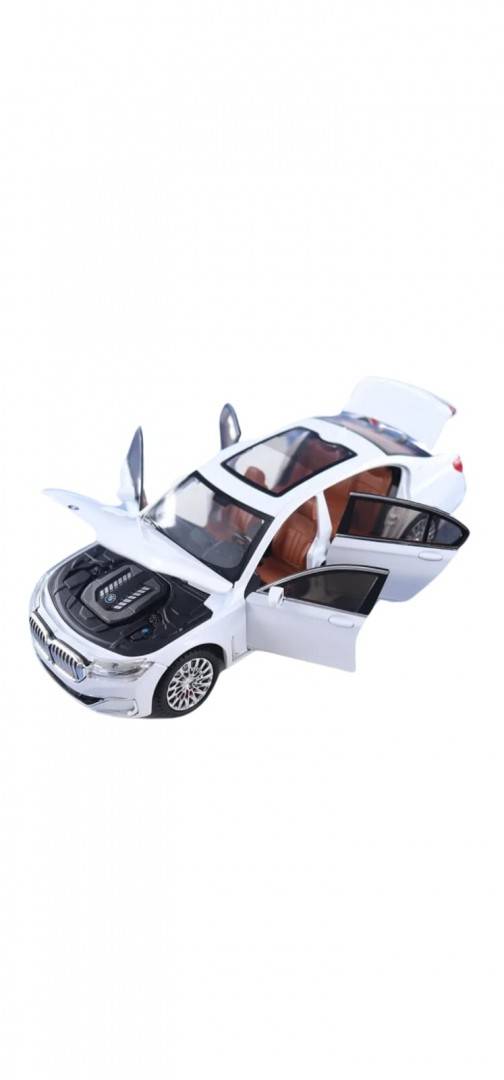 Masinuta metal mecanica, model BMW 760 THE7, scara 1:24, sunete, usi mobile, capota mobila, portbagaj mobil, alb, 22 cm