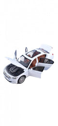 Masinuta metal mecanica, model BMW 760 THE7, scara 1:24, sunete, usi mobile, capota mobila, portbagaj mobil, alb, 22 cm