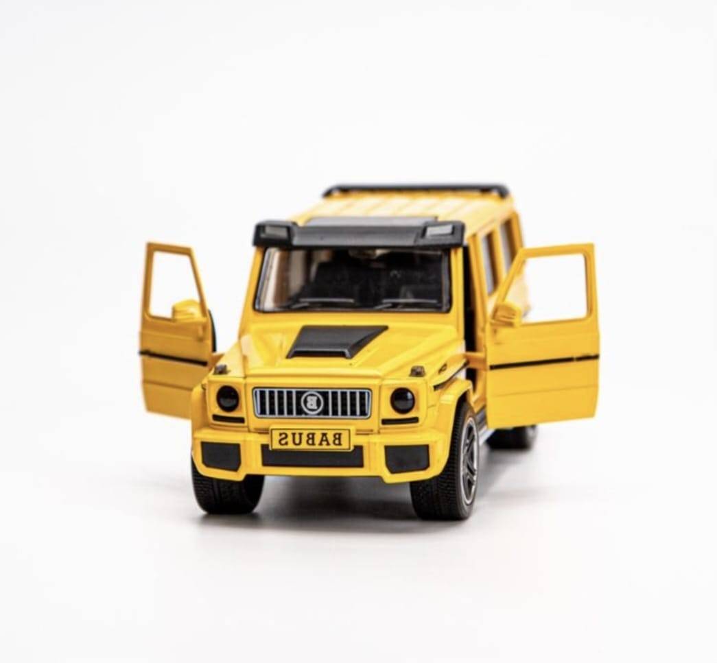 Masinuta metal mecanica, model Mercedes G, scara 1:24, usi mobile, capota mobila, portbagaj mobil, galben, 18 cm