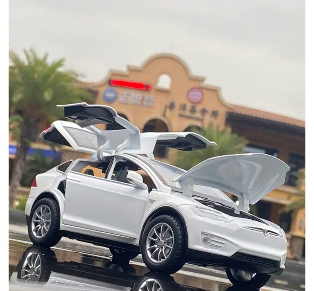 Masinuta metal mecanica, model Tesla X 90D, scara 1:22, sunete, usi mobile, capota mobila, portbagaj mobil, barlad, alb, 22 c