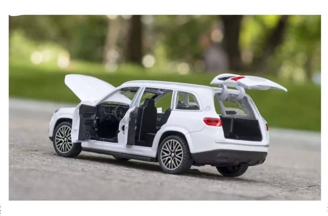 Masinuta metal mecanica, tip Maybach GLS 600, 3 sunete, usi mobile, capota mobila, portbagaj mobil, alb, 15 cm