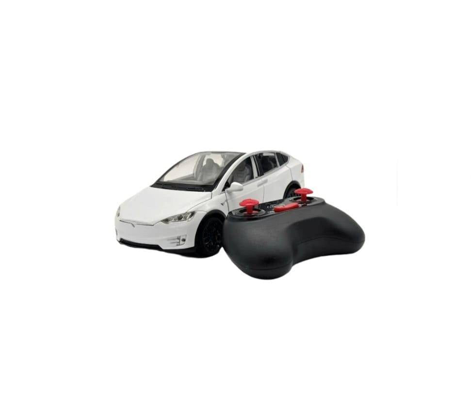 Masinuta metalica cu telecomanda, Tesla X, 1:22, usi mobile,fum, capota mobila, acumulator, alb, 20 cm