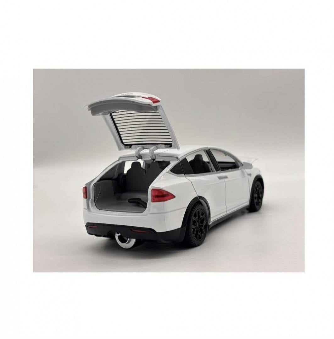 Masinuta metalica cu telecomanda, Tesla X, 1:22, usi mobile,fum, capota mobila, acumulator, alb, 20 cm