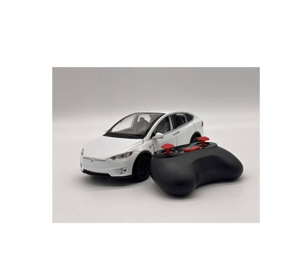 Masinuta metalica cu telecomanda, Tesla X, 1:22, usi mobile,fum, capota mobila, acumulator, alb, 20 cm