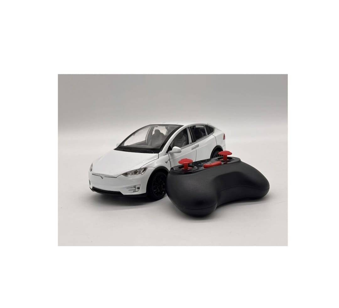 Masinuta metalica cu telecomanda, Tesla X, 1:22, usi mobile,fum, capota mobila, acumulator, alb, 20 cm