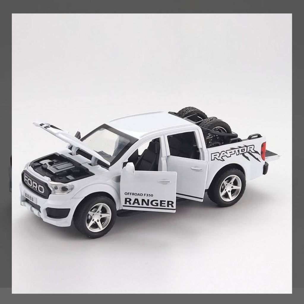 Masinuta metalica, Ford F350, scara 1:32, roti detasabile, usi mobile, capota mobila, alb, 17.5 cm