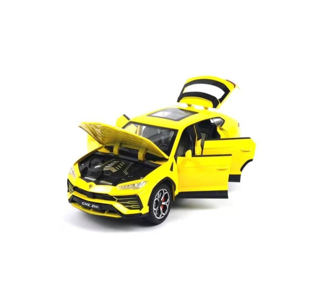 Masinuta metalica mecanica, Lamborghini Urus, efect fum, 1:24, usi mobile, capota mobila, portbagajul mobil, galben, 20 cm