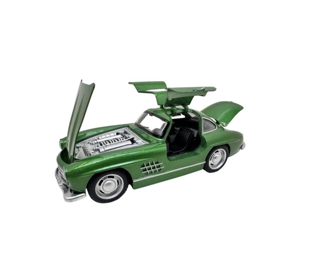 Masinuta metal, Mercedes-Benz 300SL Gullwing, 2 usi mobile, capota mobila, portbagaj mobil, verde, 15 cm