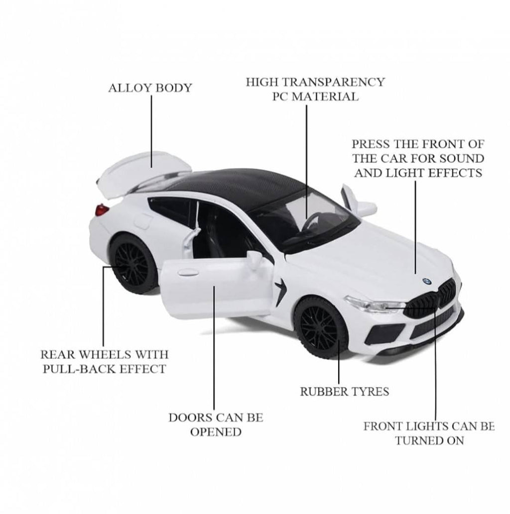 Masinuta metalica mecanica, tip BMW M8 Coupe, scara 1:32, lumini si sunete, usi mobile, capota mobila, portbagajul mobil, alb