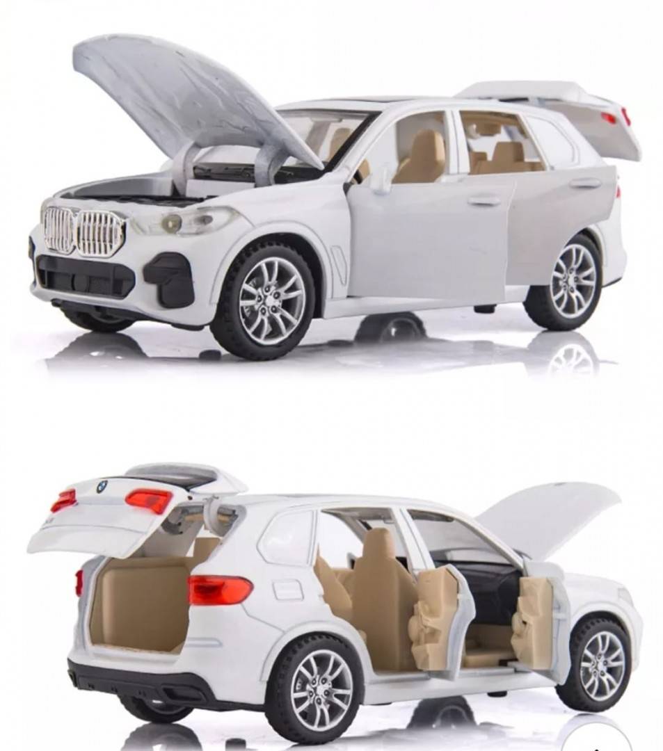 Masinuta metalica mecanica, tip BMW X5 M, lumini si sunete, usi mobile, capota mobila, portbagajul mobil, alb, 15 cm