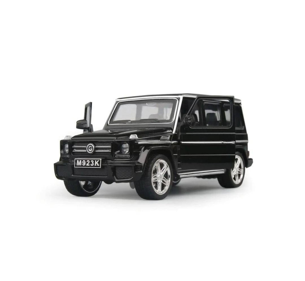 Masinuta metalica Mercedes Benz M923K, 1:24, usi mobil, portbagaj mobil, capota mobila, negru, 18 cm