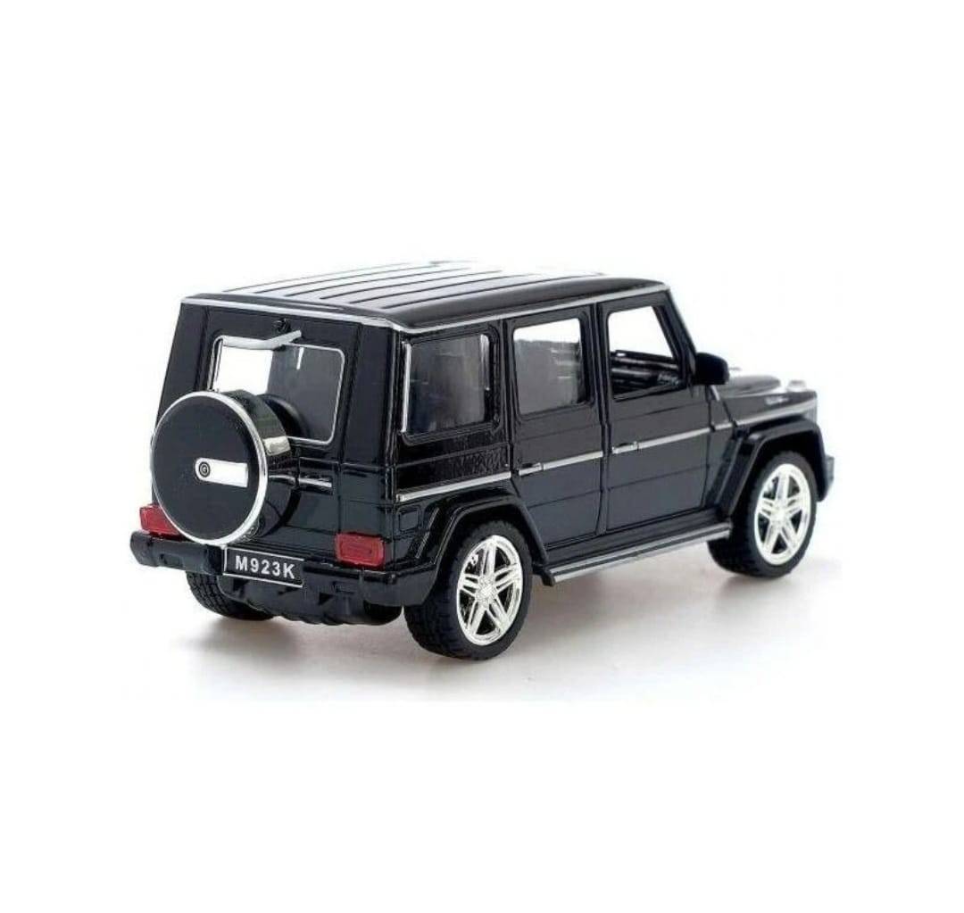 Masinuta metalica Mercedes Benz M923K, 1:24, usi mobil, portbagaj mobil, capota mobila, negru, 18 cm
