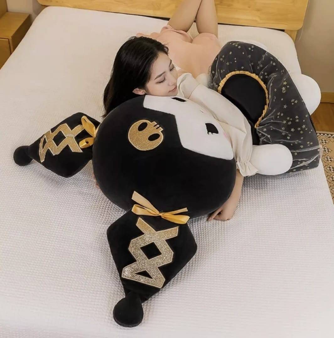 Papusa de plus, Kuromi din seria Hello Kitty Sanrio, multicolor, 65 cm