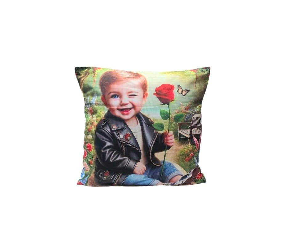 Perna personalizata, model Love, multicolor/rosu, 40 cm x 40 cm