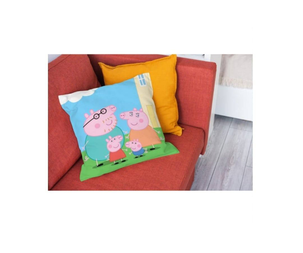 Perna personalizata pentru copii, Peppa Pig, multicolor, 45 cm x 45 cm