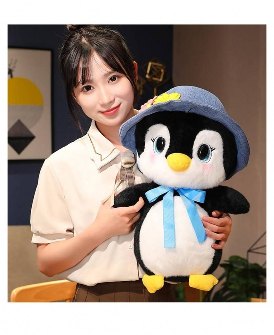 Pinguin de plus, realist, cu palarie, albastru/negru, 25 cm