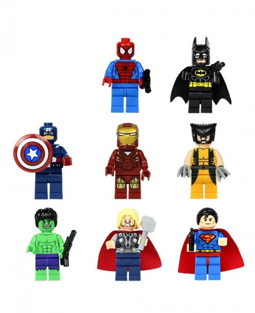 Set 12 Roboti tip Avengers, 15 accesorii, multicolor, 5 cm