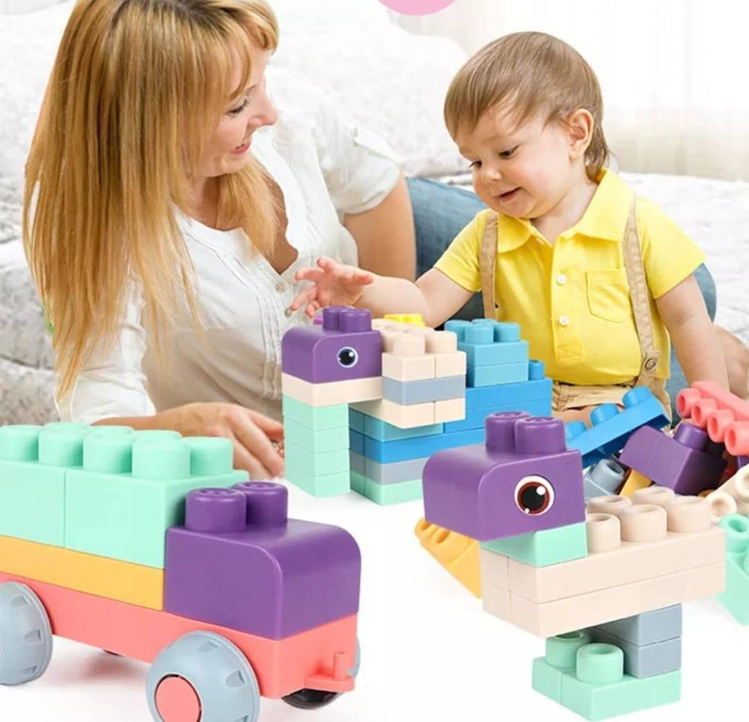 Set de constructie, Buiding Blocks, din plastic moale pentru fetite, cauciuc senzorial, multicolor, 44 piese