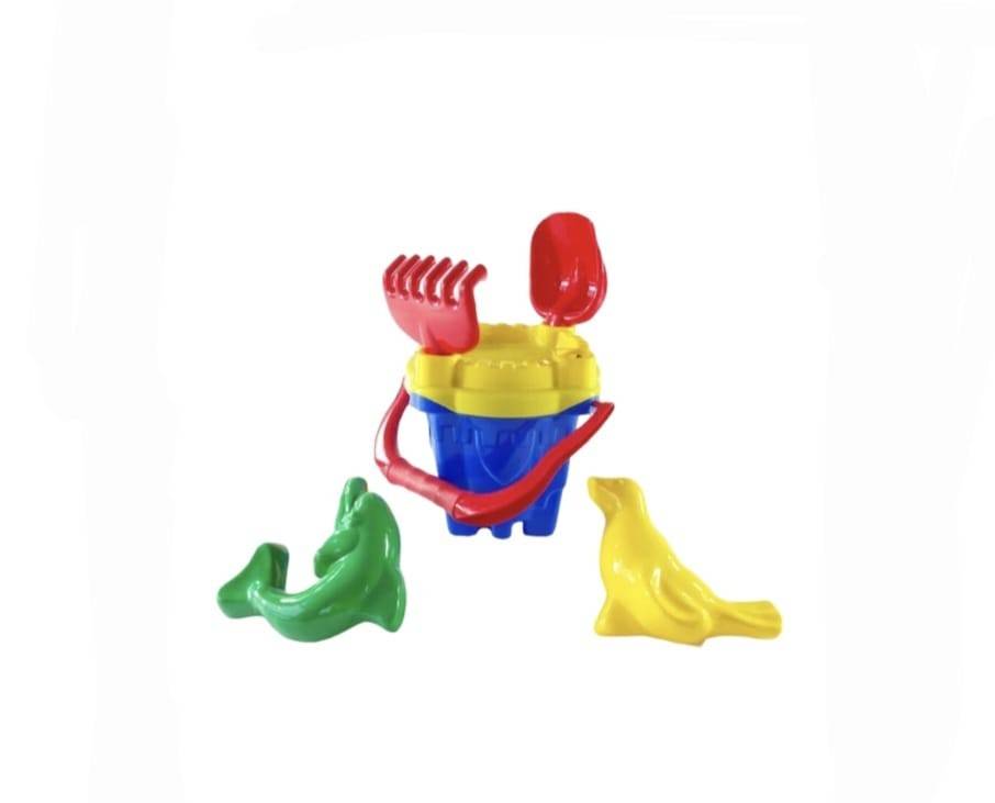 Set jucarii nisip 5 piese pentru copii – galetusa cu capac sita, lopatica, grebla si 2 forme, mov, 18 cm
