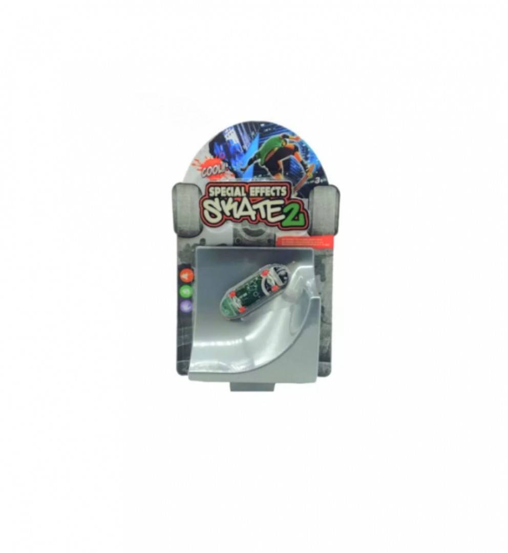 Set Mini Skateboard cu rampa, multicolor, 10 cm
