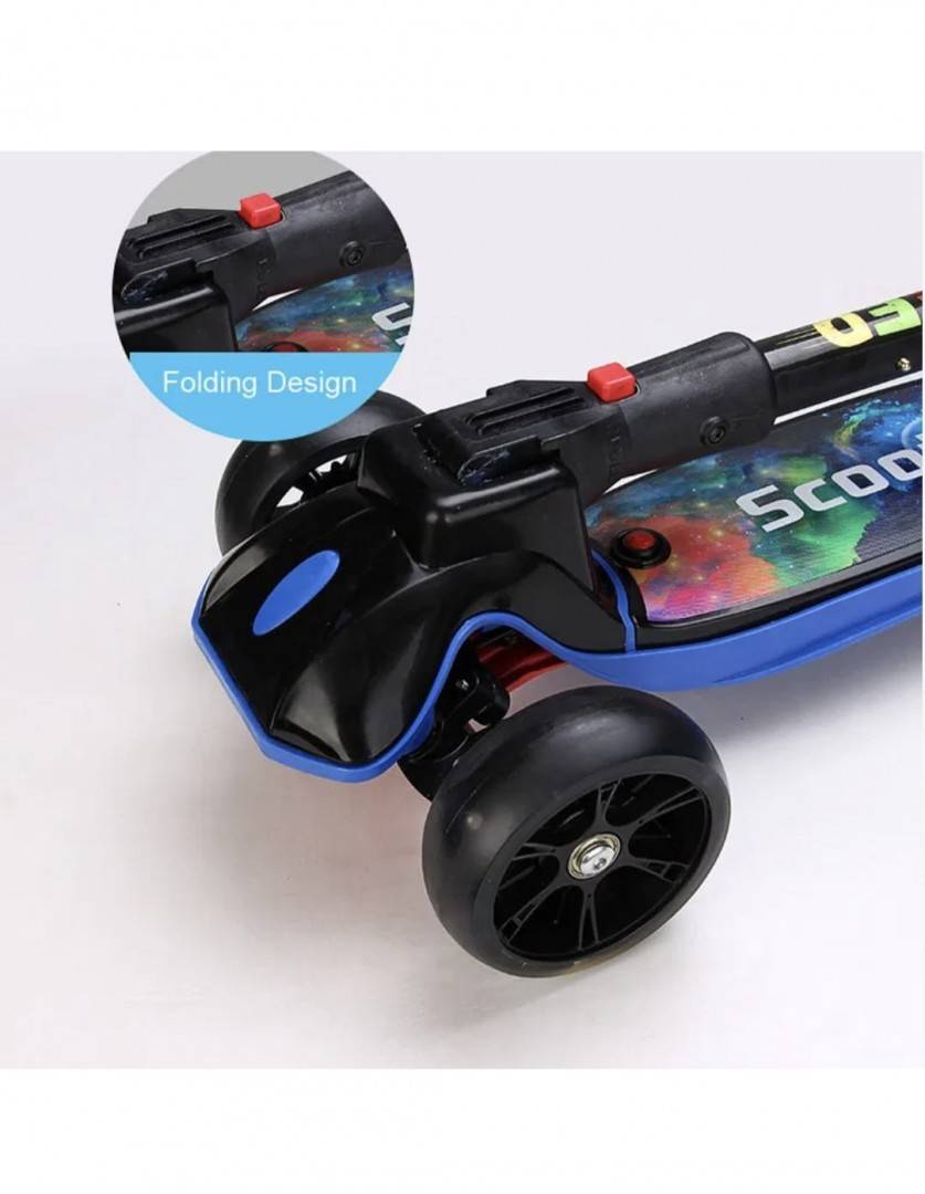 Trotineta Scooter cu lumini, muzica si efect de reactie prin abur, albastru